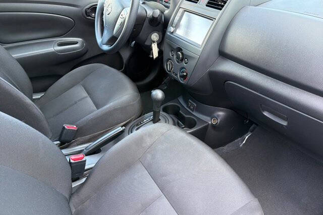 2019 Nissan Versa S Plus