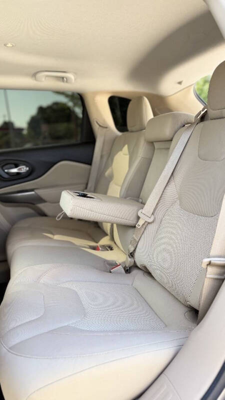 2020 Jeep Cherokee Latitude