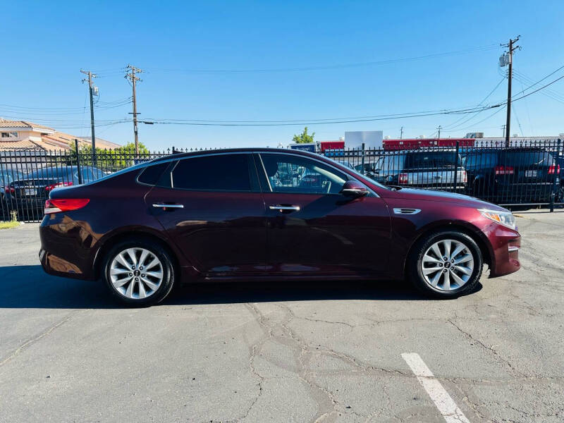 2016 Kia Optima LX photo 8