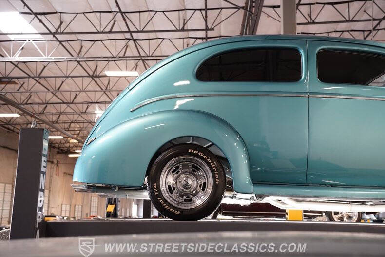 1940 Ford Deluxe