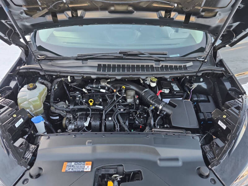 2022 Ford Edge SE's photo