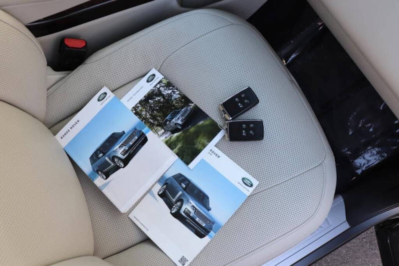 2020 Land Rover Range Rover P525 HSE