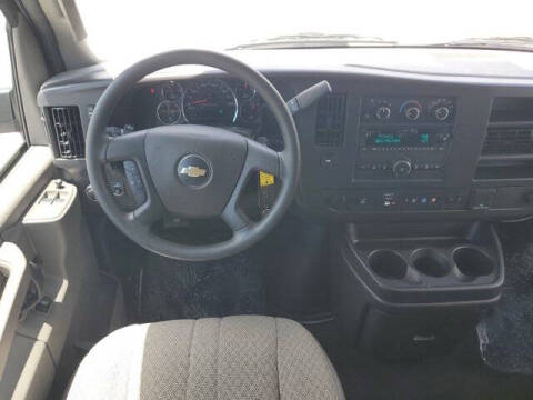 2025 Chevrolet Express LT 3500