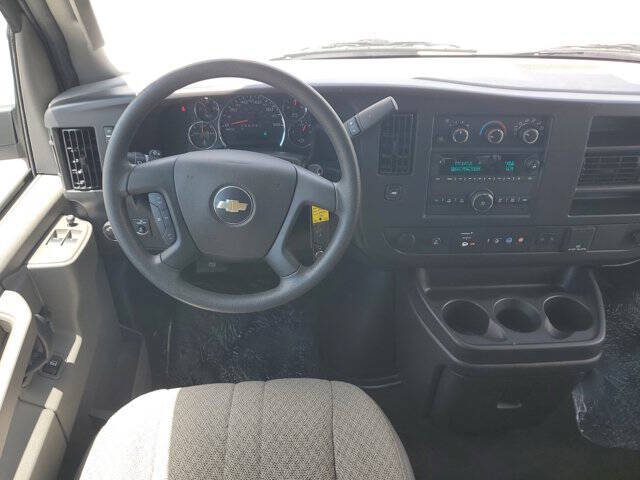 2025 Chevrolet Express LT 3500