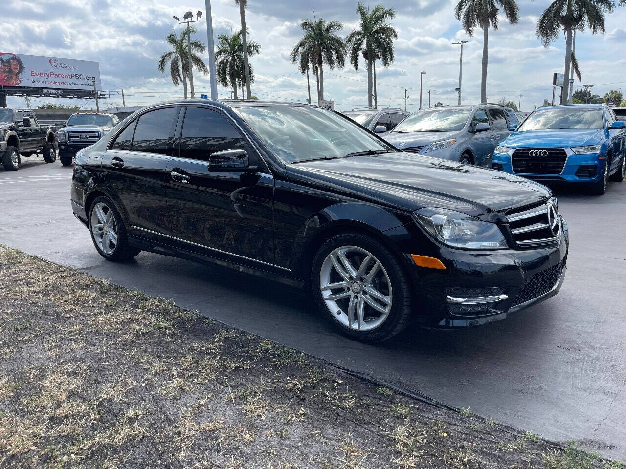 2014 Mercedes-Benz C-Class Sedan - $16,900