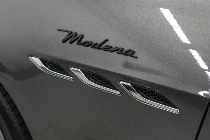 2022 Maserati Ghibli Modena Q4