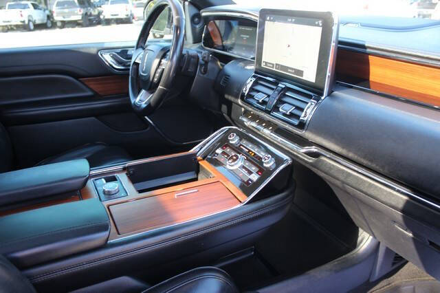 2019 Lincoln Navigator L Select