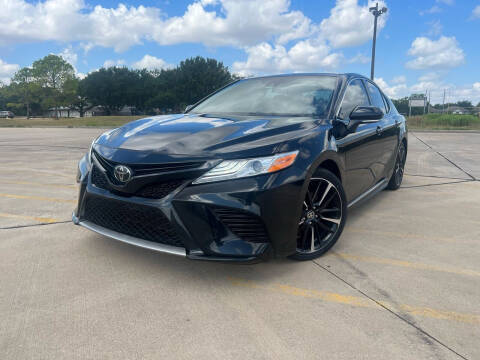 2020 Toyota Camry for sale at AUTO DIRECT Bellaire in Houston TX