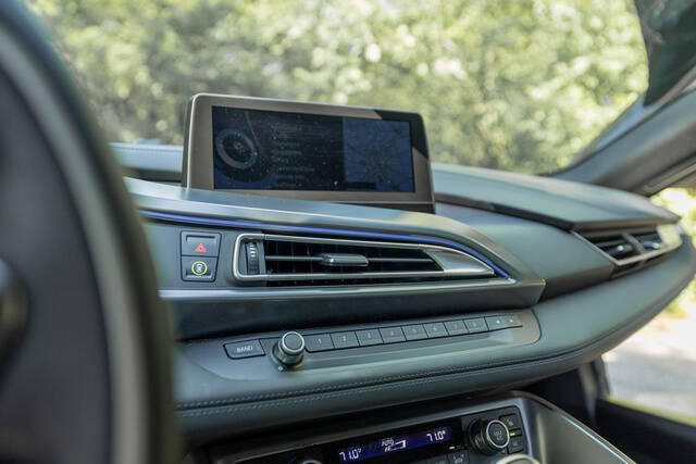2015 BMW i8