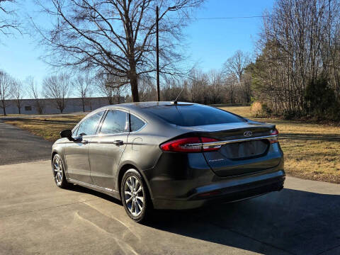 2017 Ford Fusion SE