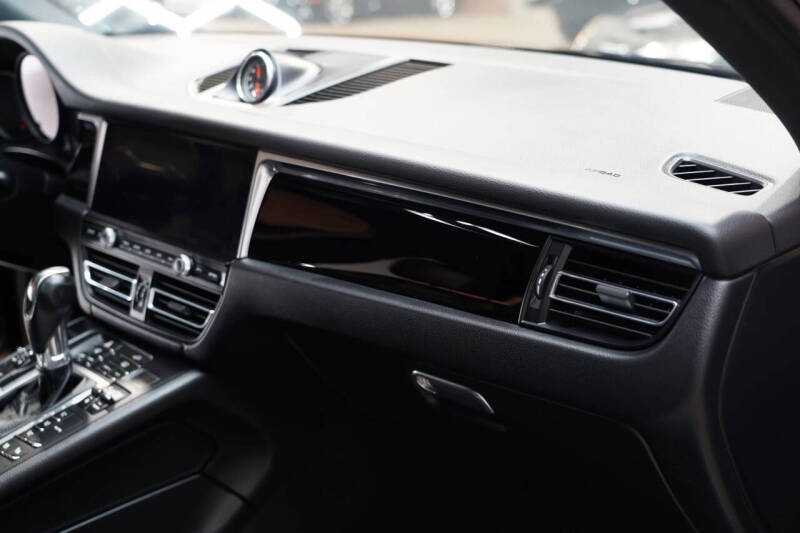 2019 Porsche Macan S