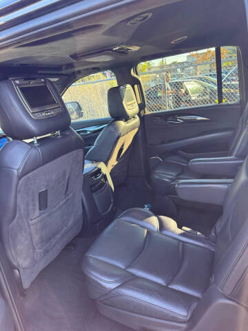 2017 Cadillac Escalade ESV Platinum