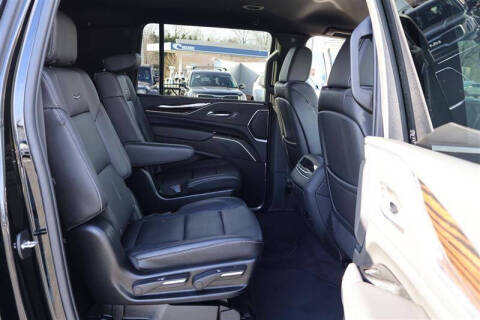 2024 Cadillac Escalade ESV Luxury