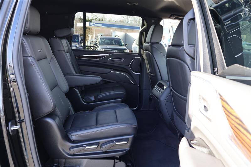 2024 Cadillac Escalade ESV Luxury