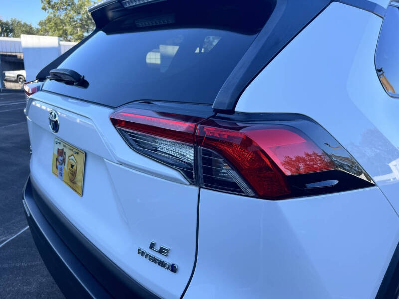 2019 Toyota RAV4 Hybrid LE