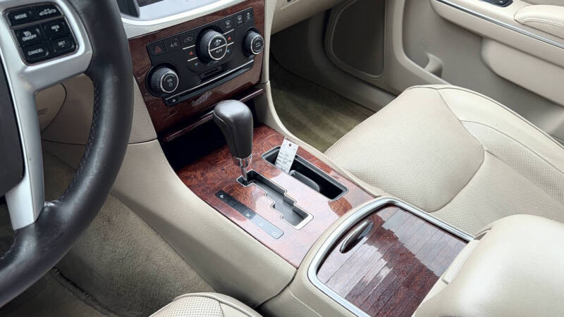 2011 Chrysler 300 C