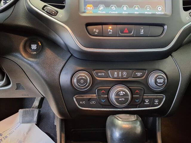 2023 Jeep Cherokee Altitude Lux