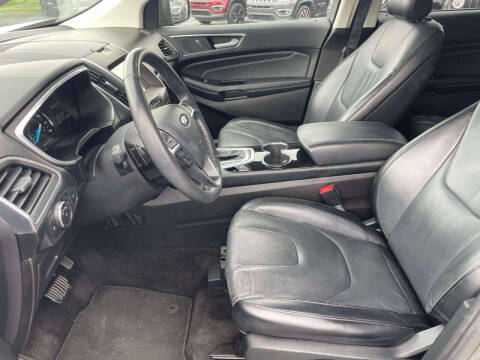 2017 Ford Edge Titanium