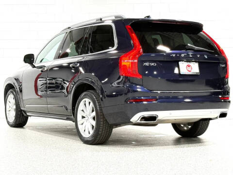 2016 Volvo XC90 T6 Momentum