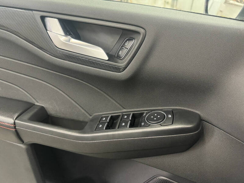 2023 Ford Escape ST-Line