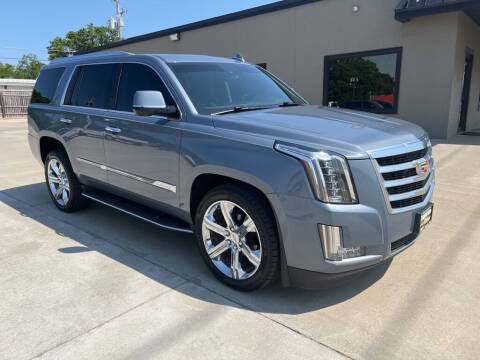 2015 Cadillac Escalade for sale at Tigerland Motors in Sedalia MO