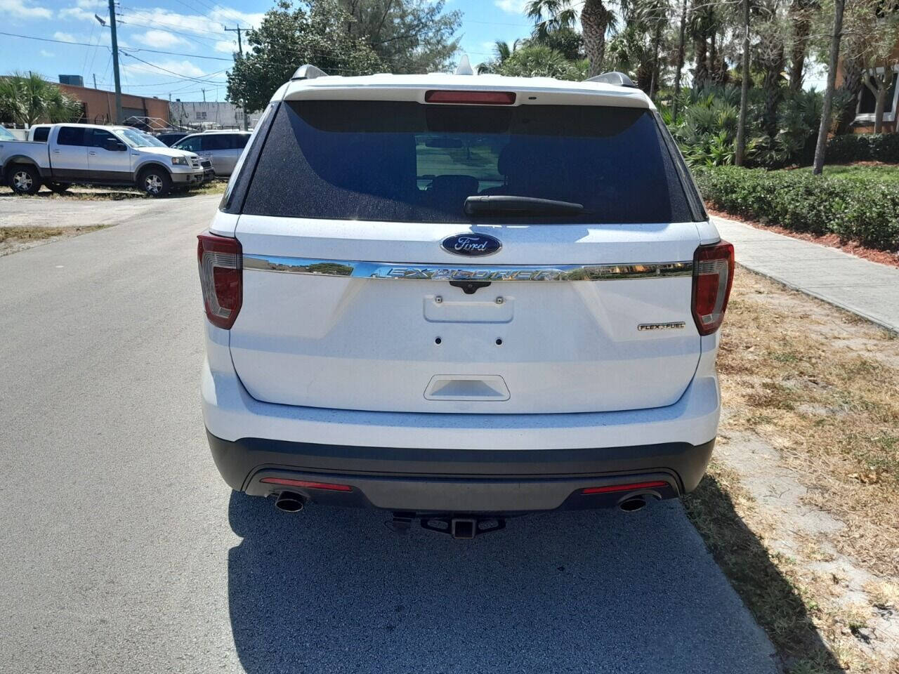 2016 Ford Explorer SUV - $9,950