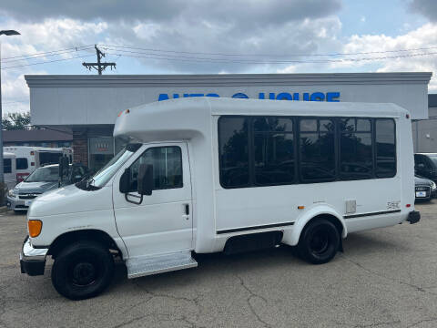 2007 Ford E-Series for sale at Auto House Motors - Downers Grove in Downers Grove IL