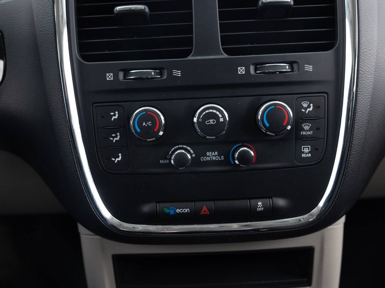 Used Car 2016 Dodge Grand Caravan  Se 4dr Mini Van For Sale Under $10,000 In Coal City, Illinois