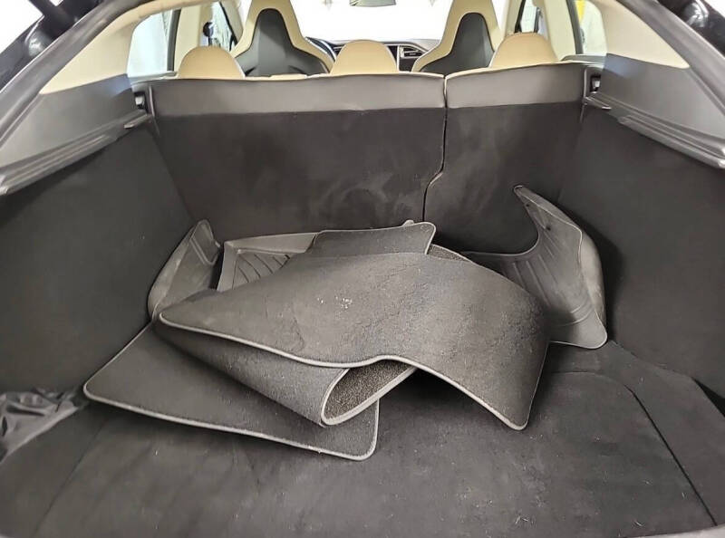 2014 Tesla Model S 85