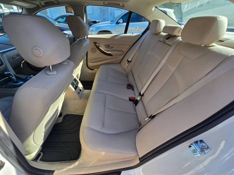 2012 BMW 3 Series 328i