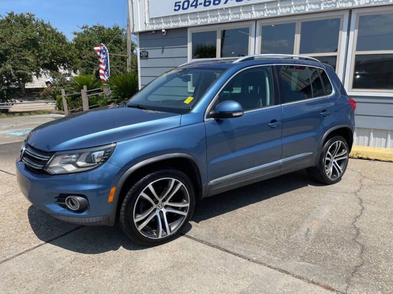 2017 Volkswagen Tiguan SEL photo 3