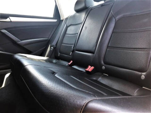 2015 Volkswagen Passat 1.8T Limited Edition