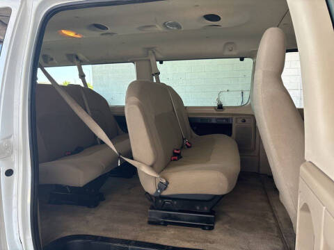 2012 Ford E-Series E-350 SD XLT
