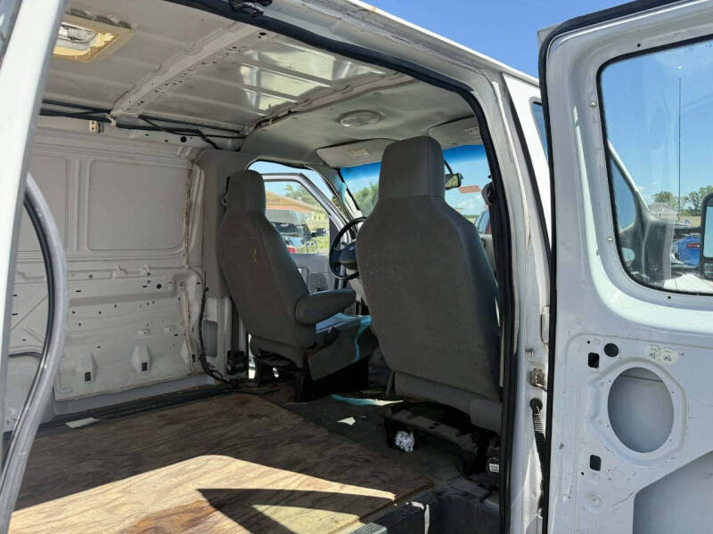 2014 Ford E-Series E-350 SD