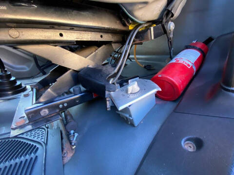 2005 Freightliner M2 106