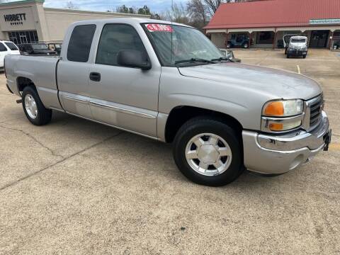 2006 GMC Sierra 1500 for sale at PITTMAN MOTOR CO in Lindale TX