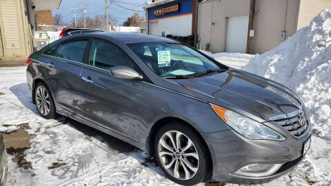 2013 Hyundai Sonata for sale at North Metro Auto Sales in Cambridge MN