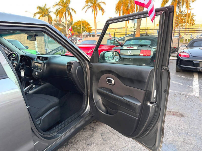 2019 Kia Soul +
