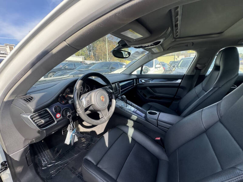 2013 Porsche Panamera 4