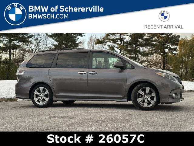 2013 Toyota Sienna SE 8-Passenger