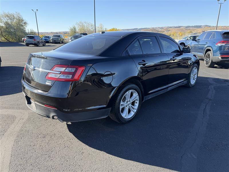 2018 Ford Taurus SEL