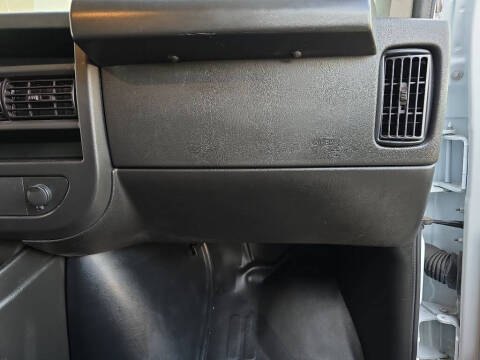 2024 Chevrolet Express 2500