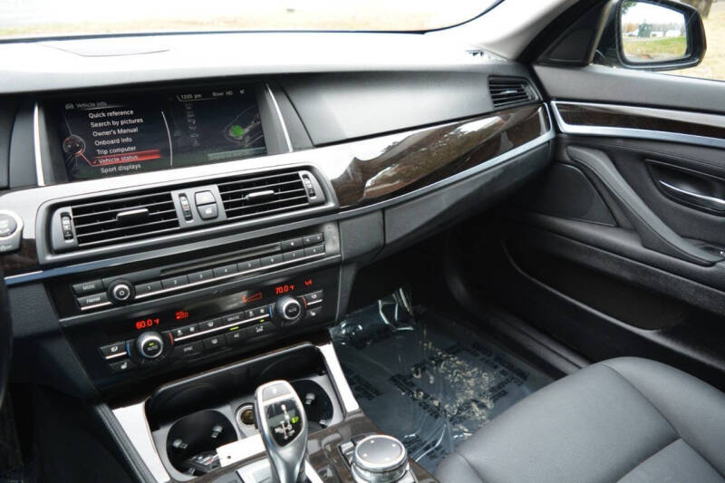 2016 BMW 5 Series 528i