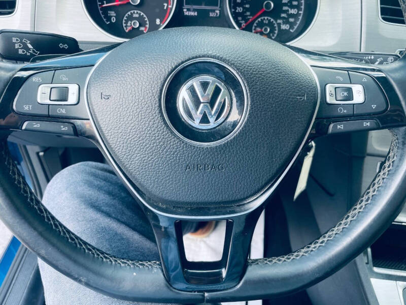 2015 Volkswagen Golf TSI S