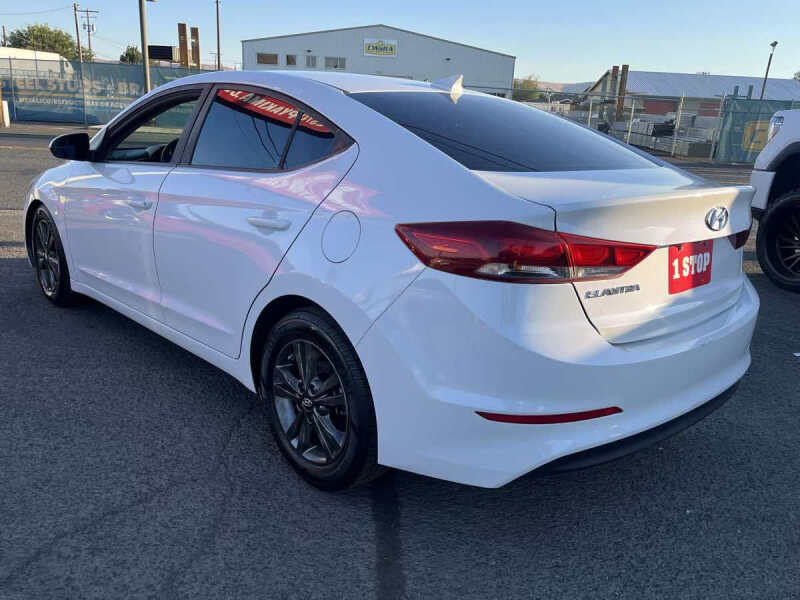 2018 Hyundai Elantra
