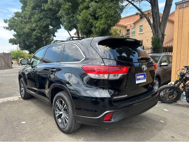 2019 Toyota Highlander for sale at Tracy Auto Depot in Tracy, CA