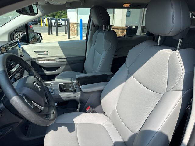 2023 Toyota Sienna XLE 7-Passenger