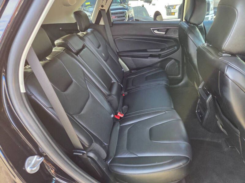 2021 Ford Edge Titanium