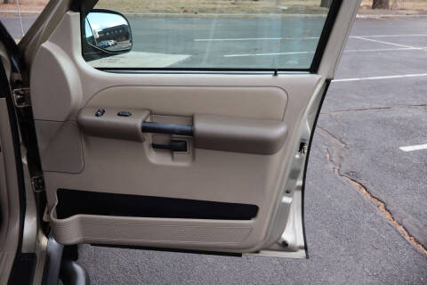 2003 Ford Explorer Sport Trac XLS