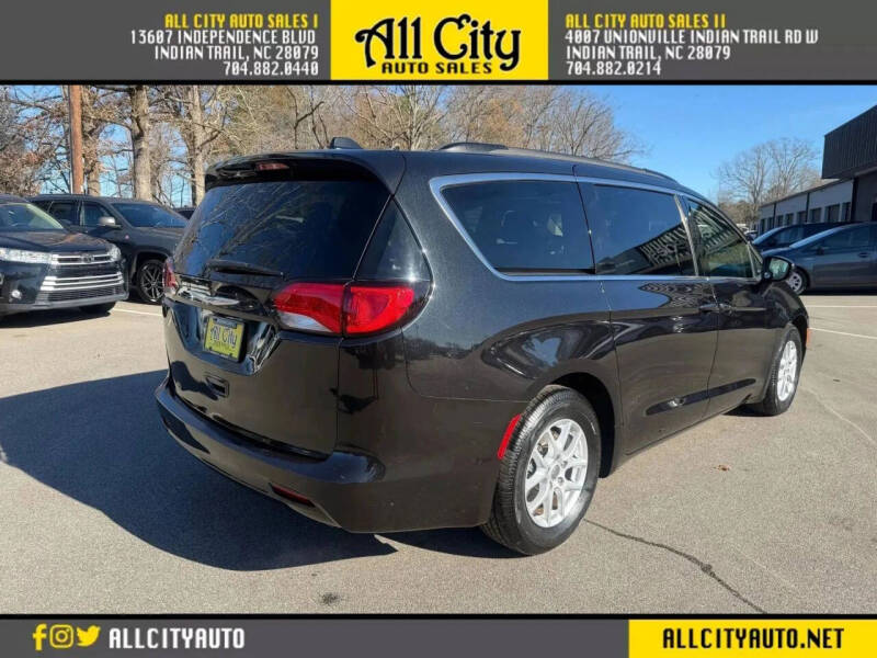2020 Chrysler Voyager LXi